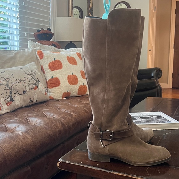 SOLE SOCIETY MARGAUX TALL BELTED SUEDE BOOT - Picture 10 of 10